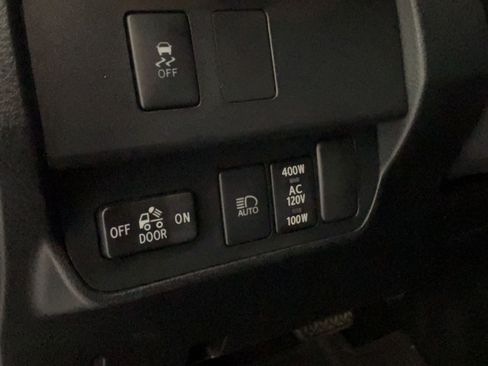 Certified 2021 Toyota Tacoma TRD Sport w/ Technology Package AWD/4WD image 17