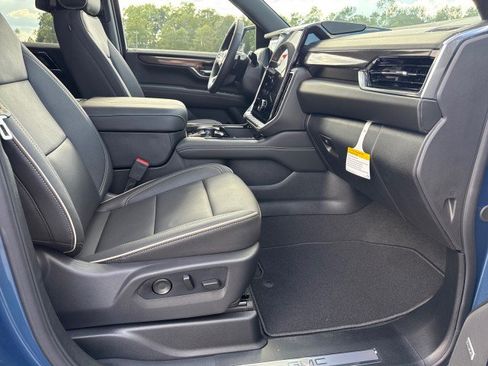Used 2026 GMC Yukon Elevation w/ Elevation Premium Package RWD image 9