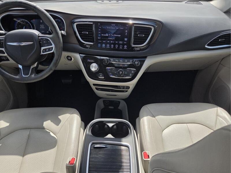 Certified 2019 Chrysler Pacifica Touring-L Plus w/ Advanced Safetytec Group FWD image 16