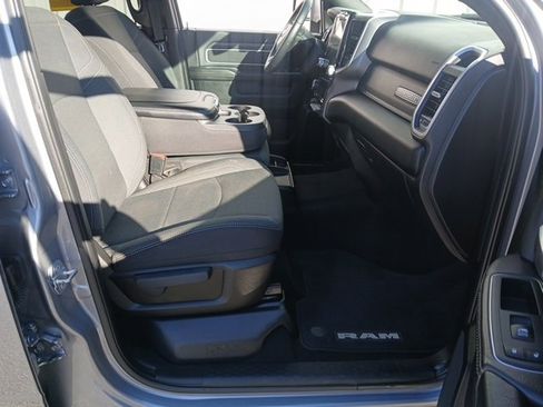 Used 2024 RAM 2500 Big Horn w/ Sport Appearance Package image 35