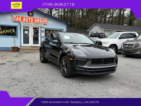 Used 2023 Porsche Macan Turbo image 1