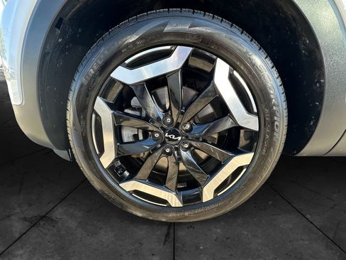 Used 2025 Kia Telluride S image 14