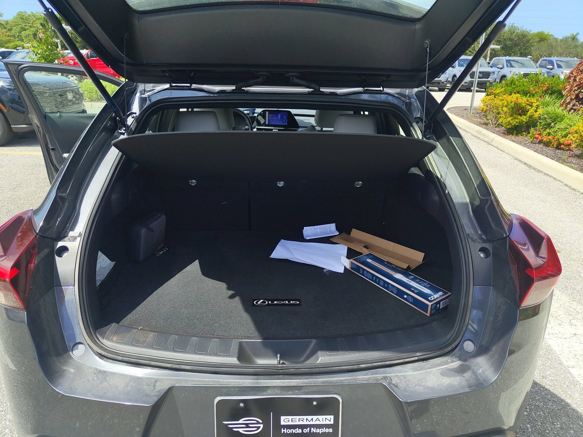Used 2025 Lexus UX 300h FWD w/ Accessory Package (Z2) image 26