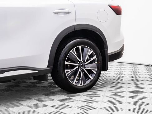 Certified 2026 INFINITI QX60 Luxe w/ Cargo Package AWD/4WD image 39