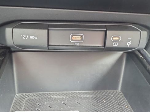 Used 2024 Kia Niro Wave w/ Wave Preserve Package FWD image 19