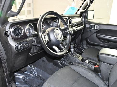 Used 2021 Jeep Wrangler Unlimited Sport AWD/4WD image 2