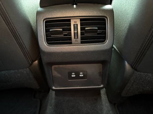 Used 2024 Nissan Rogue SV AWD/4WD image 15