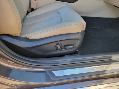 Used 2017 Hyundai Sonata Limited w/ Tech Package 03 FWD image 16