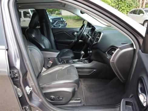 Used 2021 Jeep Cherokee Latitude Lux w/ Sun & Sound Group FWD image 18