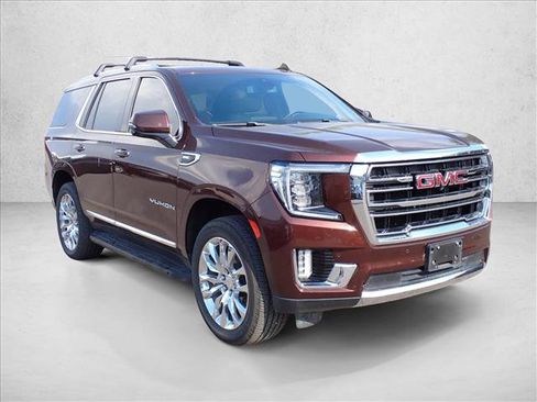 Used 2022 GMC Yukon SLT w/ SLT Luxury Package AWD/4WD image 4