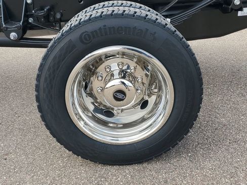 New 2026 Ford F450 XL w/ XL Chrome Package image 6