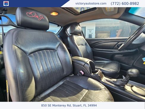Used 2004 Chevrolet Monte Carlo SS w/ Dale Earnhardt Jr. Package FWD image 3