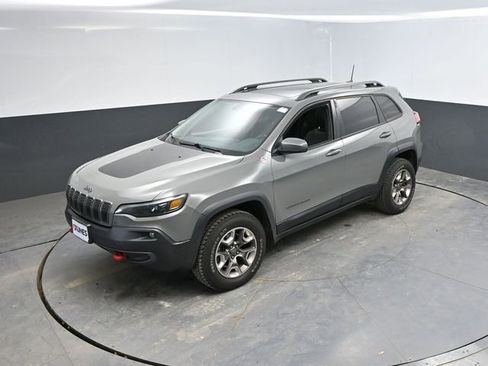 Used 2019 Jeep Cherokee Trailhawk AWD/4WD image 37