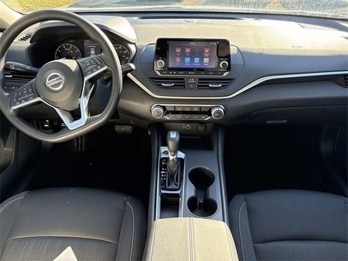 Used 2022 Nissan Altima 2.5 S image 14