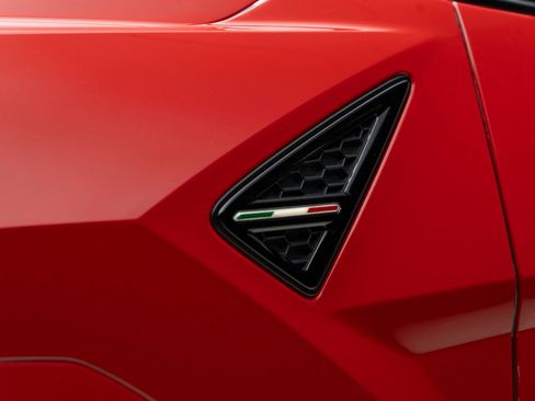 Used 2020 Lamborghini Urus AWD/4WD image 68