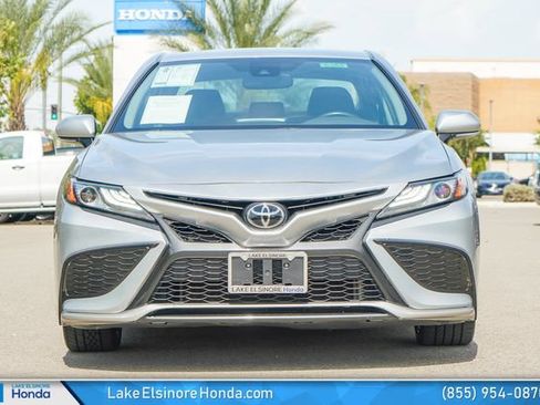 Used 2024 Toyota Camry XSE FWD image 3