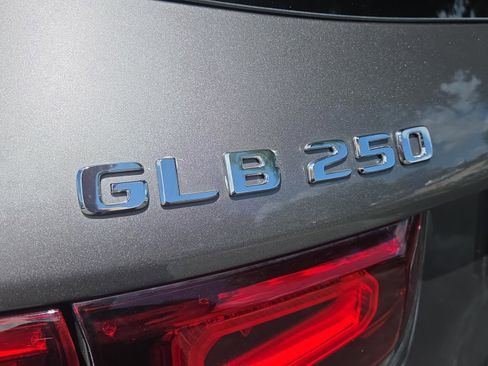 Certified 2023 Mercedes-Benz GLB 250 image 36