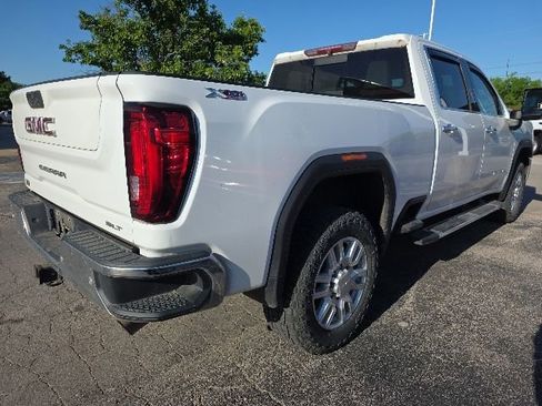 Used 2020 GMC Sierra 2500 SLT AWD/4WD image 2