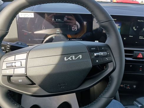 New 2026 Kia Sportage LX image 21