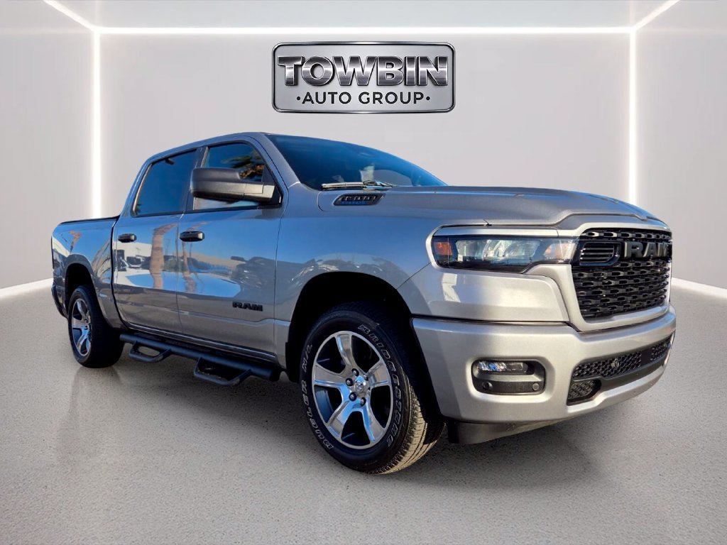 Used 2025 RAM 1500 Tradesman AWD/4WD image 2