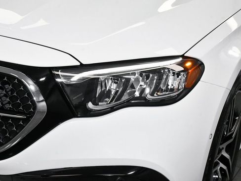 Used 2025 Mercedes-Benz E 450 4MATIC Sedan image 75