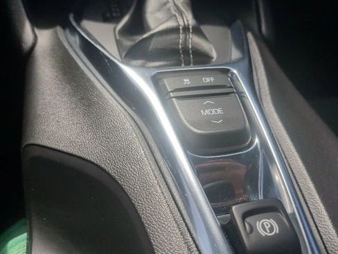 Used 2021 Chevrolet Camaro LT w/ Technology Package RWD image 19