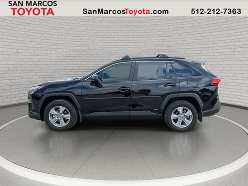 Used 2025 Toyota RAV4 LE AWD/4WD image 9