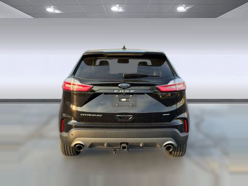 Used 2023 Ford Edge Titanium w/ Class II Trailer Tow Package image 8