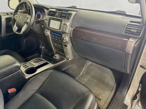 Used 2014 Toyota 4Runner Limited AWD/4WD image 28