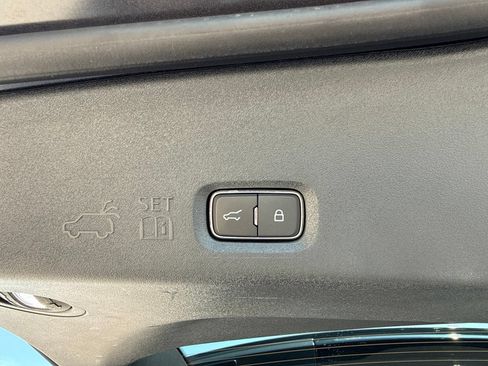 Used 2025 Ford Expedition Active AWD/4WD image 11