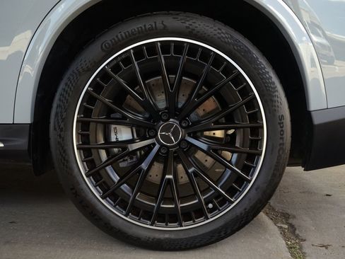 Used 2025 Mercedes-Benz GLC 43 AMG 4MATIC image 31