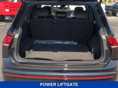 Used 2024 Volkswagen Tiguan SE R-Line AWD/4WD image 5