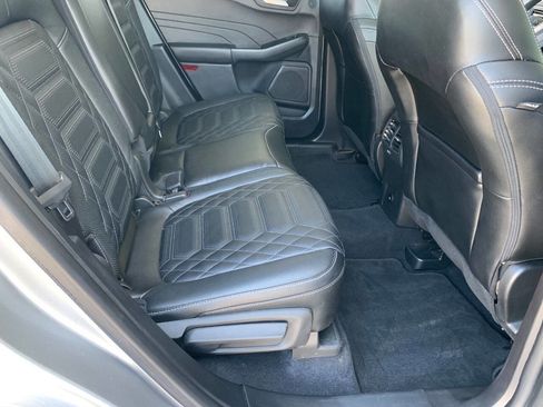 Used 2023 Ford Escape Platinum w/ Premium Technology Package AWD/4WD image 14