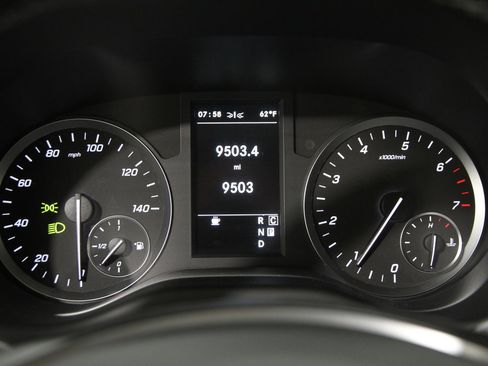 Used 2023 Mercedes-Benz Metris Passenger image 8