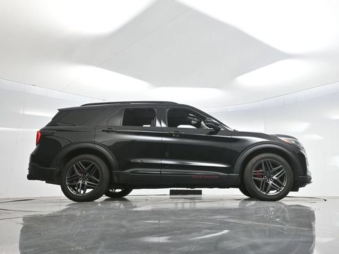 Used 2025 Ford Explorer ST AWD/4WD image 60