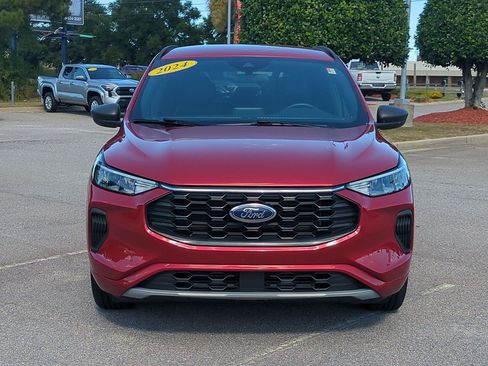 Used 2024 Ford Escape ST-Line w/ Cold Weather Package FWD image 8