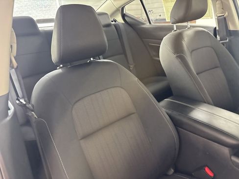 Used 2022 Nissan Altima 2.5 SV w/ SV Premium Package image 28