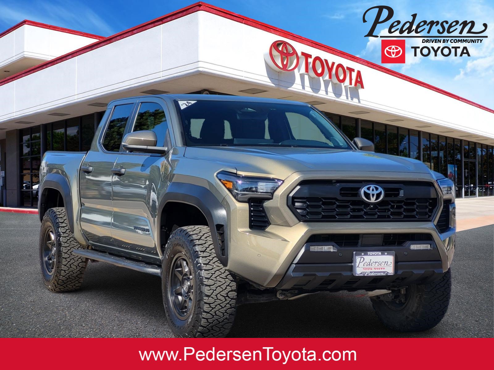 Used 2024 Toyota Tacoma TRD Off-Road w/ TRD Off Road Premium Package AWD/4WD image 1