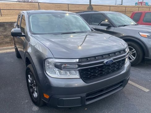 Used 2022 Ford Maverick XLT image 2