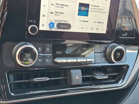 Certified 2024 Toyota Highlander LE image 16