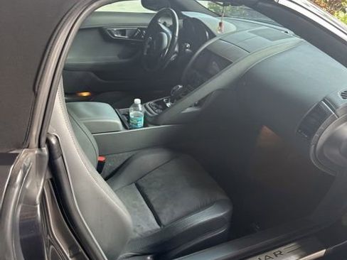Used 2014 Jaguar F-TYPE Convertible image 12
