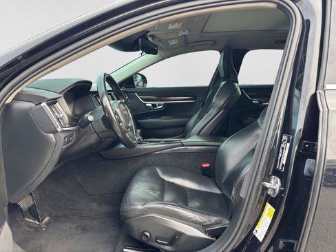Used 2019 Volvo S90 T5 Momentum AWD/4WD image 5