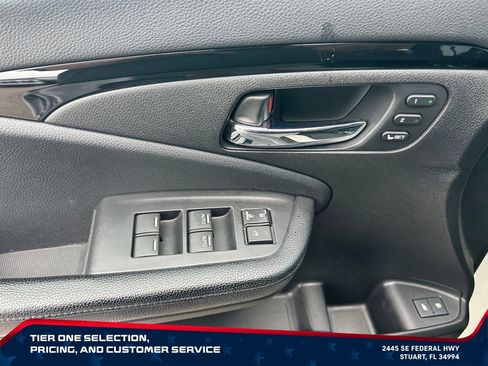 Used 2017 Honda Pilot Touring image 46
