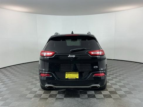Used 2017 Jeep Cherokee Overland w/ Technology Group image 6