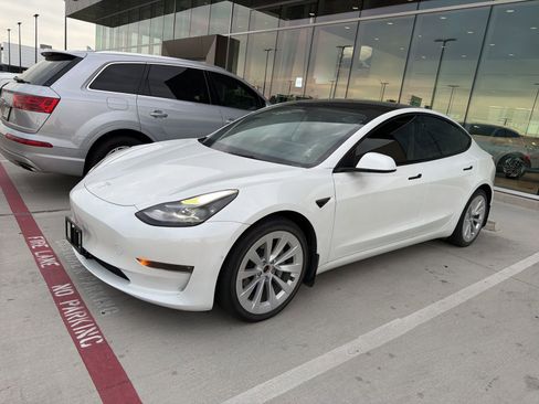 Used 2022 Tesla Model 3 Long Range AWD/4WD image 15