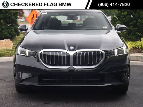 Certified 2024 BMW 530i xDrive w/ Premium Package image 16