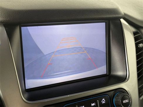 Used 2015 Chevrolet Suburban LT image 19