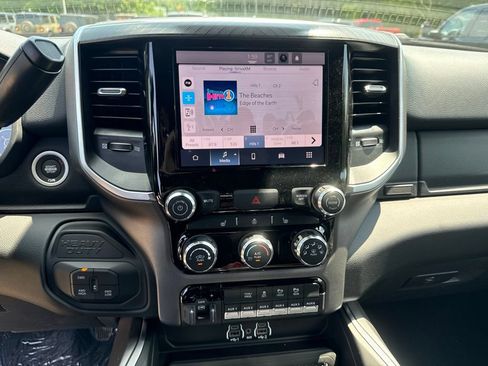 New 2026 RAM 2500 Big Horn AWD/4WD image 12
