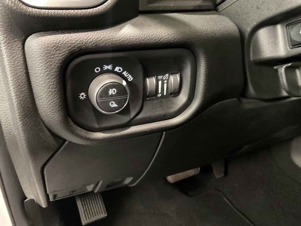 Used 2025 RAM 2500 Laramie w/ Sport Appearance Package AWD/4WD image 9