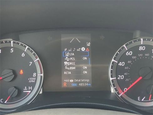 Used 2022 Toyota Highlander LE image 25